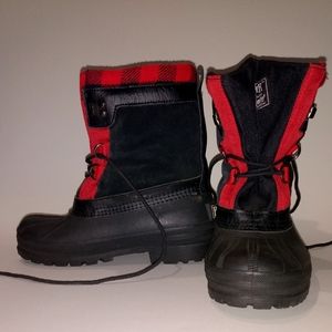 RANGER kids snow/mud boots size 3, black/red